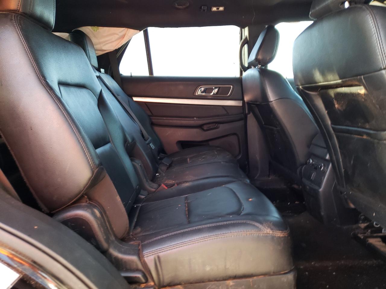 Photo 6 from auction – 2018 FORD EXPLORER X with VIN 1FM5K8D81JGB48256