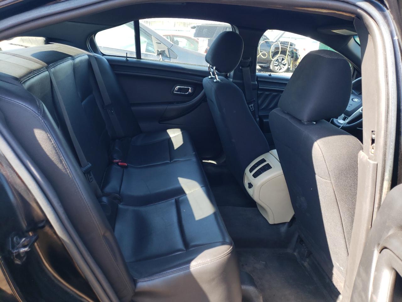 صورة رقم 6 من المزاد - 2014 FORD TAURUS POL مع VIN 1FAHP2MKXEG105672