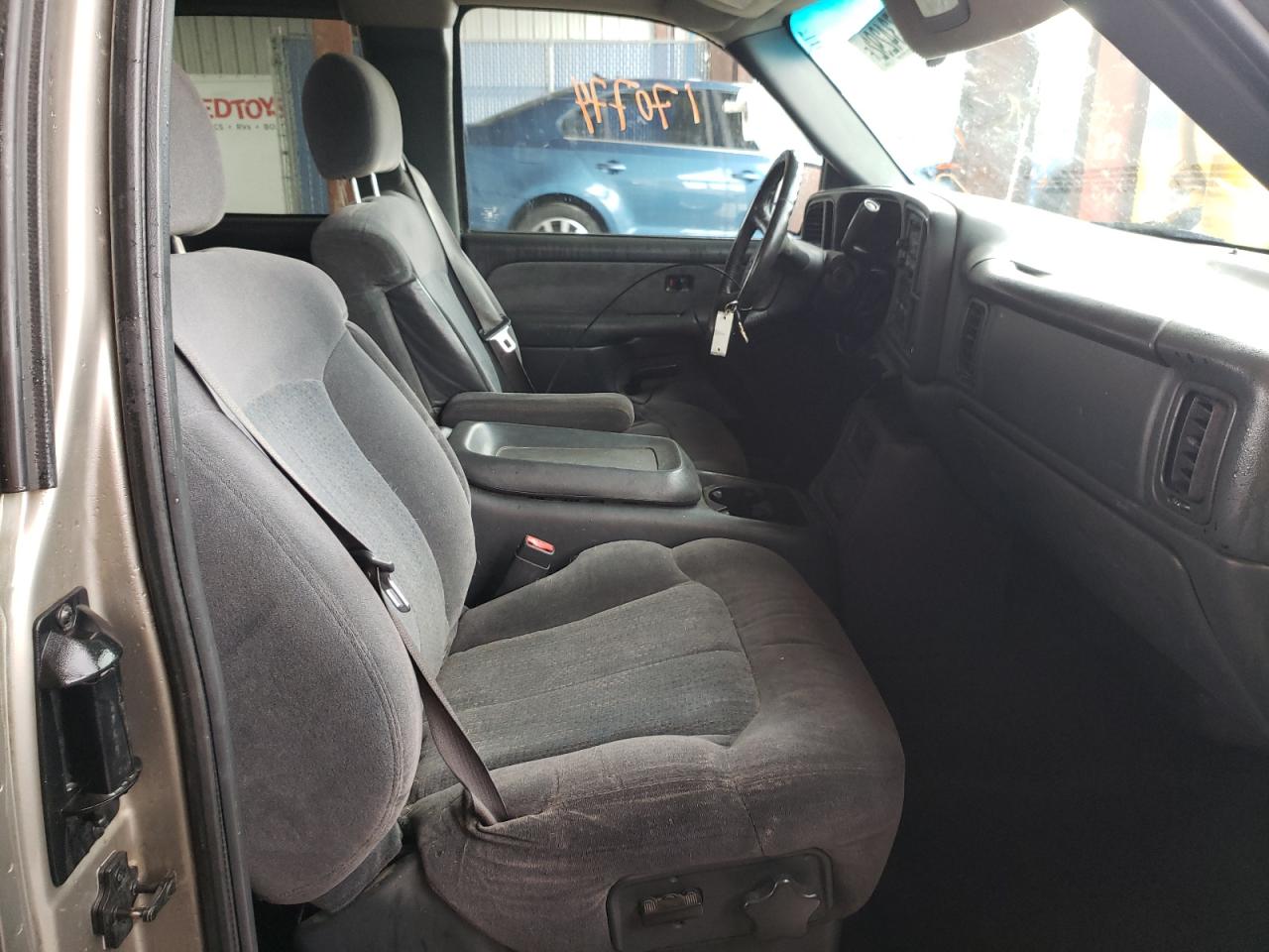 Photo 5 from auction – 2002 CHEVROLET SILVERADO with VIN 2GCEC19T021263502