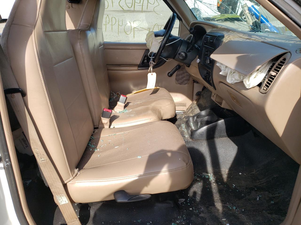 Photo 5 from auction – 2000 FORD RANGER with VIN 1FTYR10V2YTB09046
