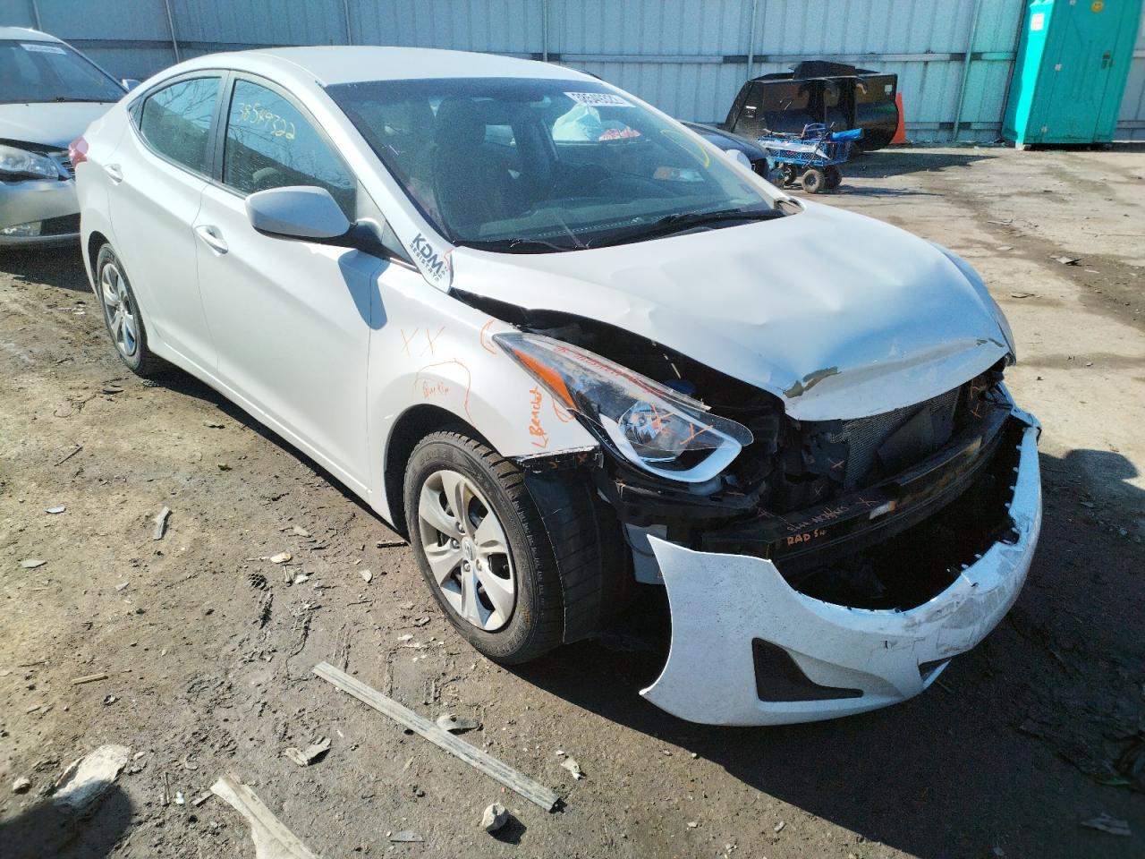 HYUNDAI ELANTRA SE 2016 with VIN 5NPDH4AE0GH734033 - Photo from auction