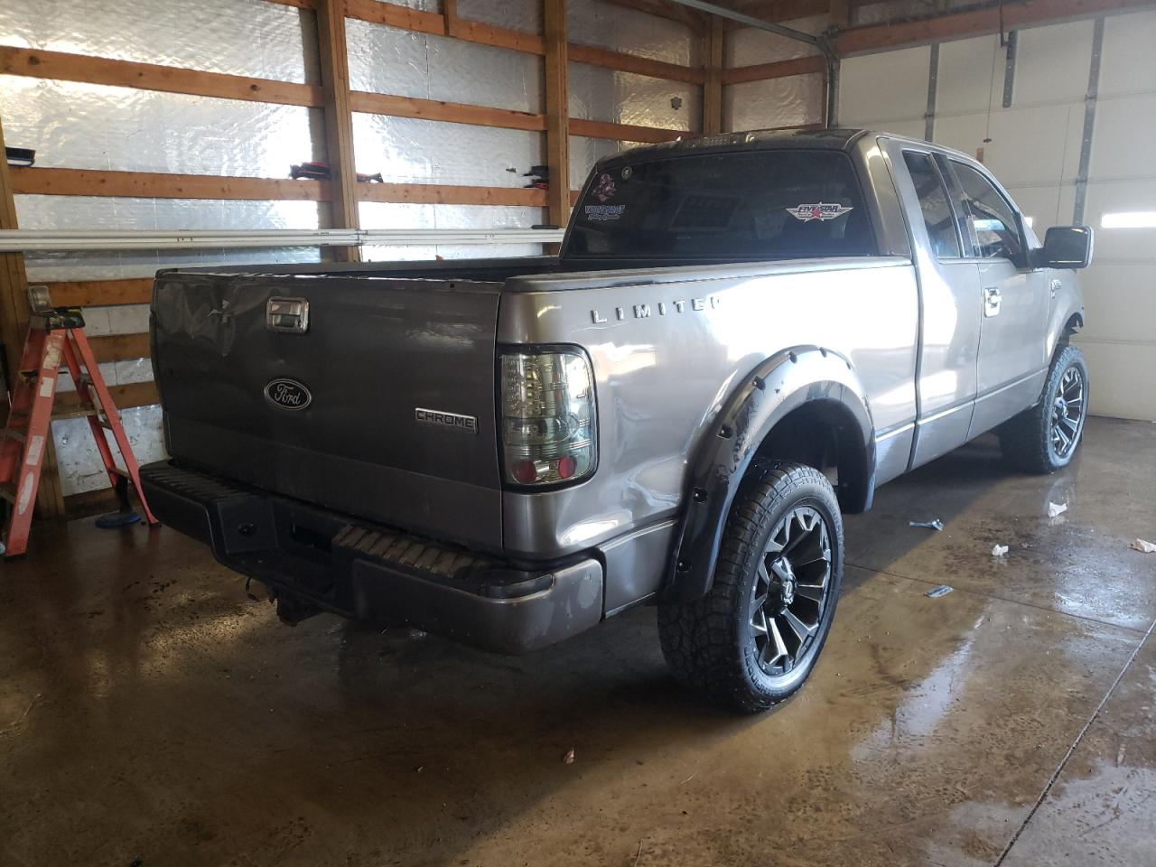 Photo 4 from auction – 2004 FORD F150 with VIN 1FTPX14564FA32749
