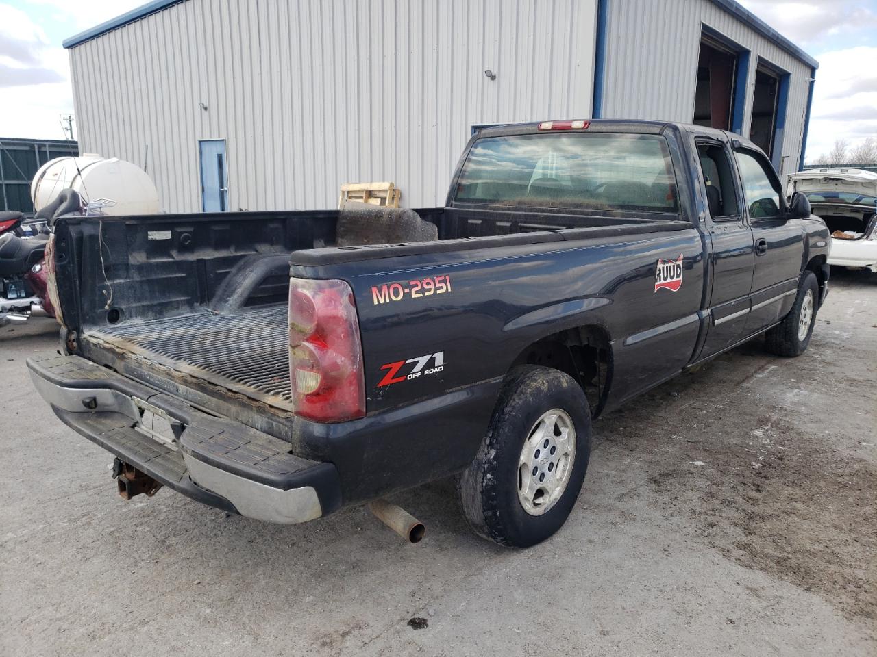 Photo 4 from auction – 2003 CHEVROLET SILVERADO with VIN 1GCEK19TX3E255619