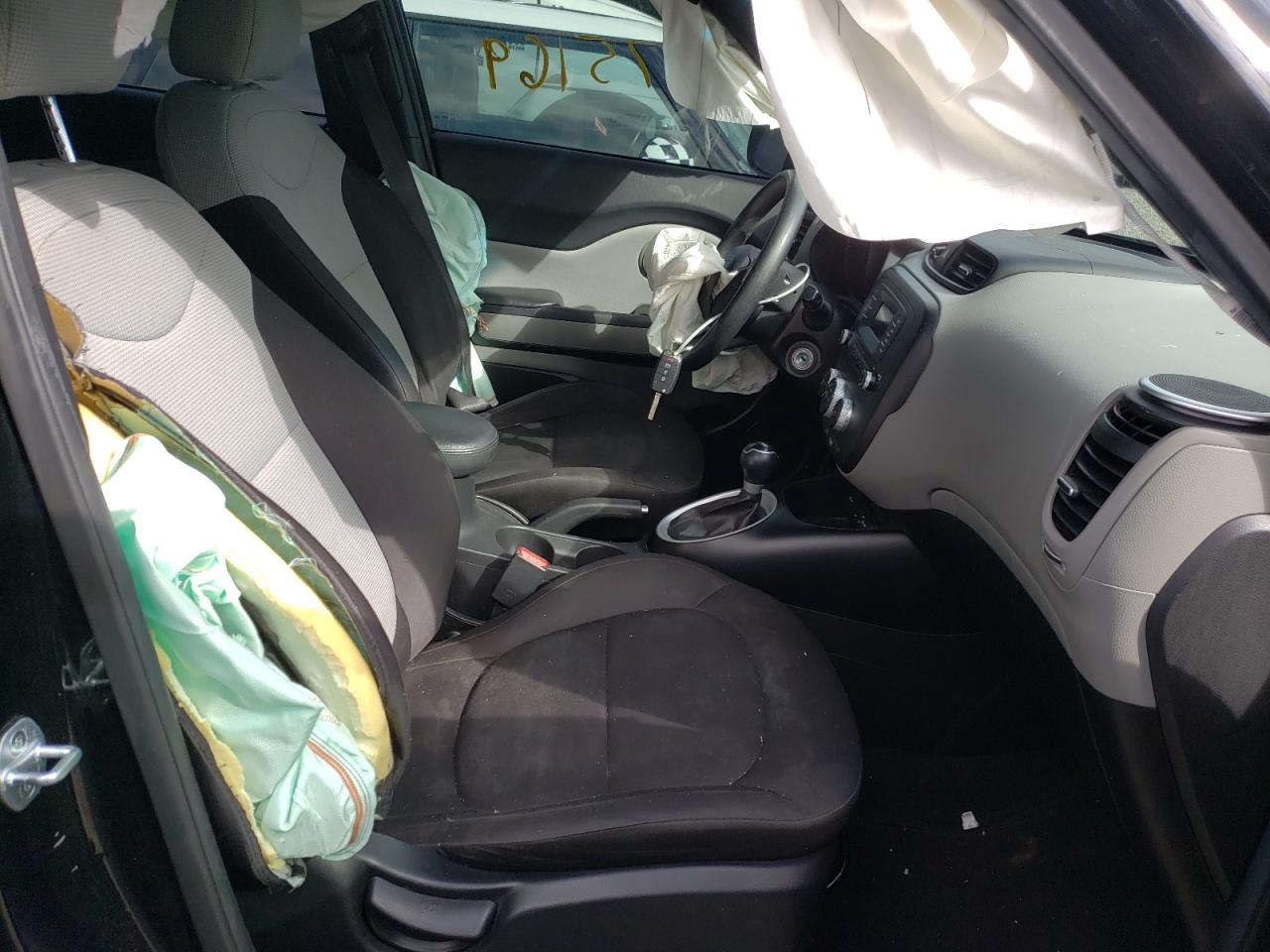 Photo 5 from auction – 2015 KIA SOUL with VIN KNDJN2A20F7203469