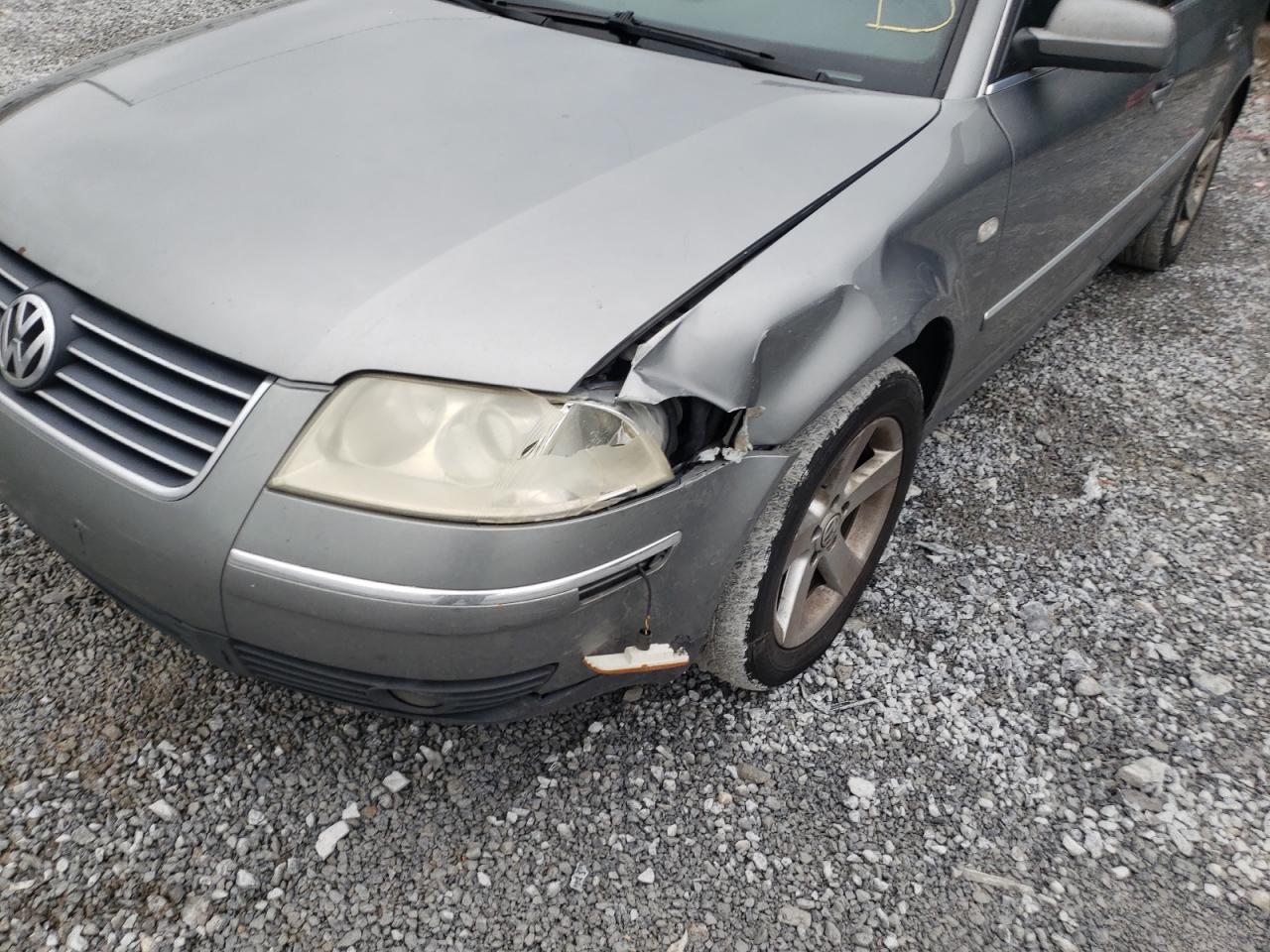 Photo 9 from auction – 2004 VOLKSWAGEN PASSAT GLX with VIN WVWWH63B34E070653