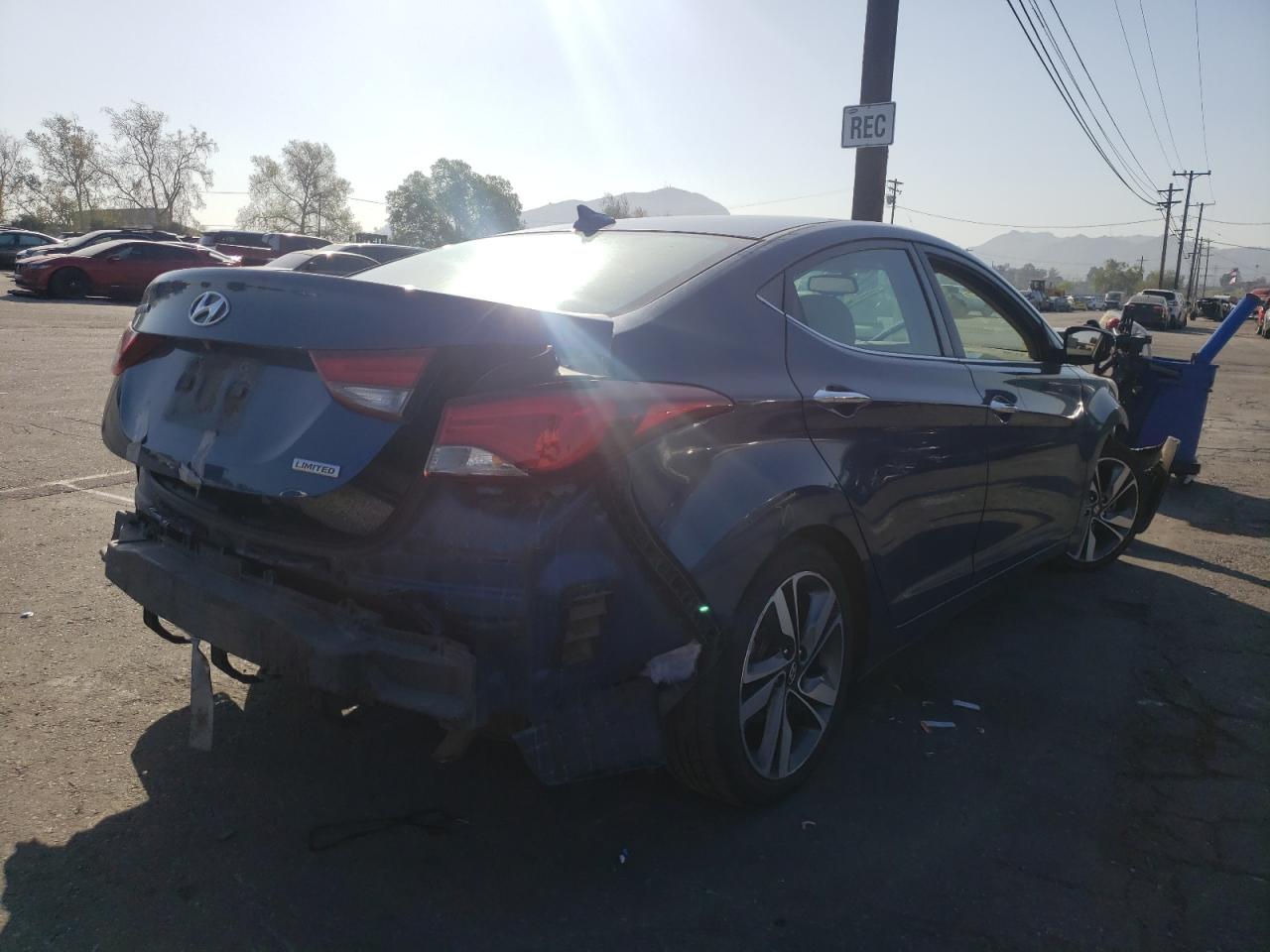 Photo 4 from auction – 2014 HYUNDAI ELANTRA SE with VIN KMHDH4AE7EU072255