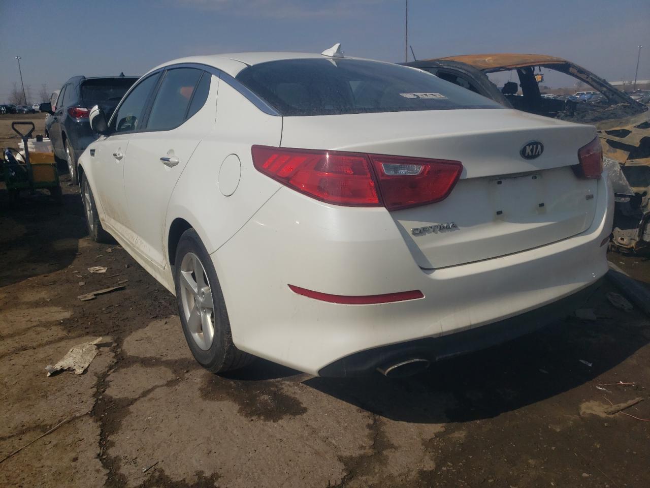 Photo 3 from auction – 2015 KIA OPTIMA LX with VIN KNAGM4A7XF5649027