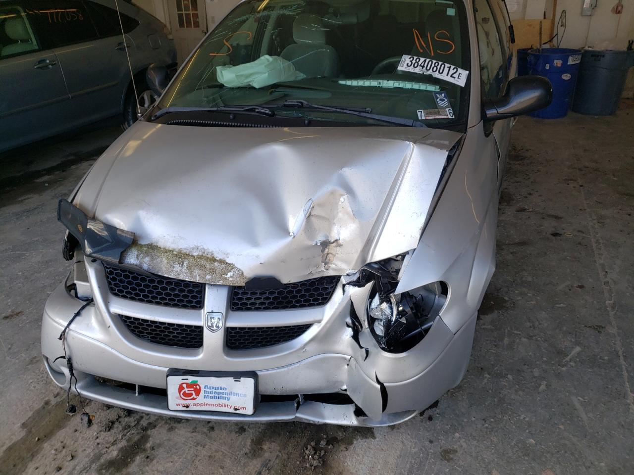 Photo 9 from auction – 2003 DODGE GRAND CARA with VIN 2D4GP44L93R359396