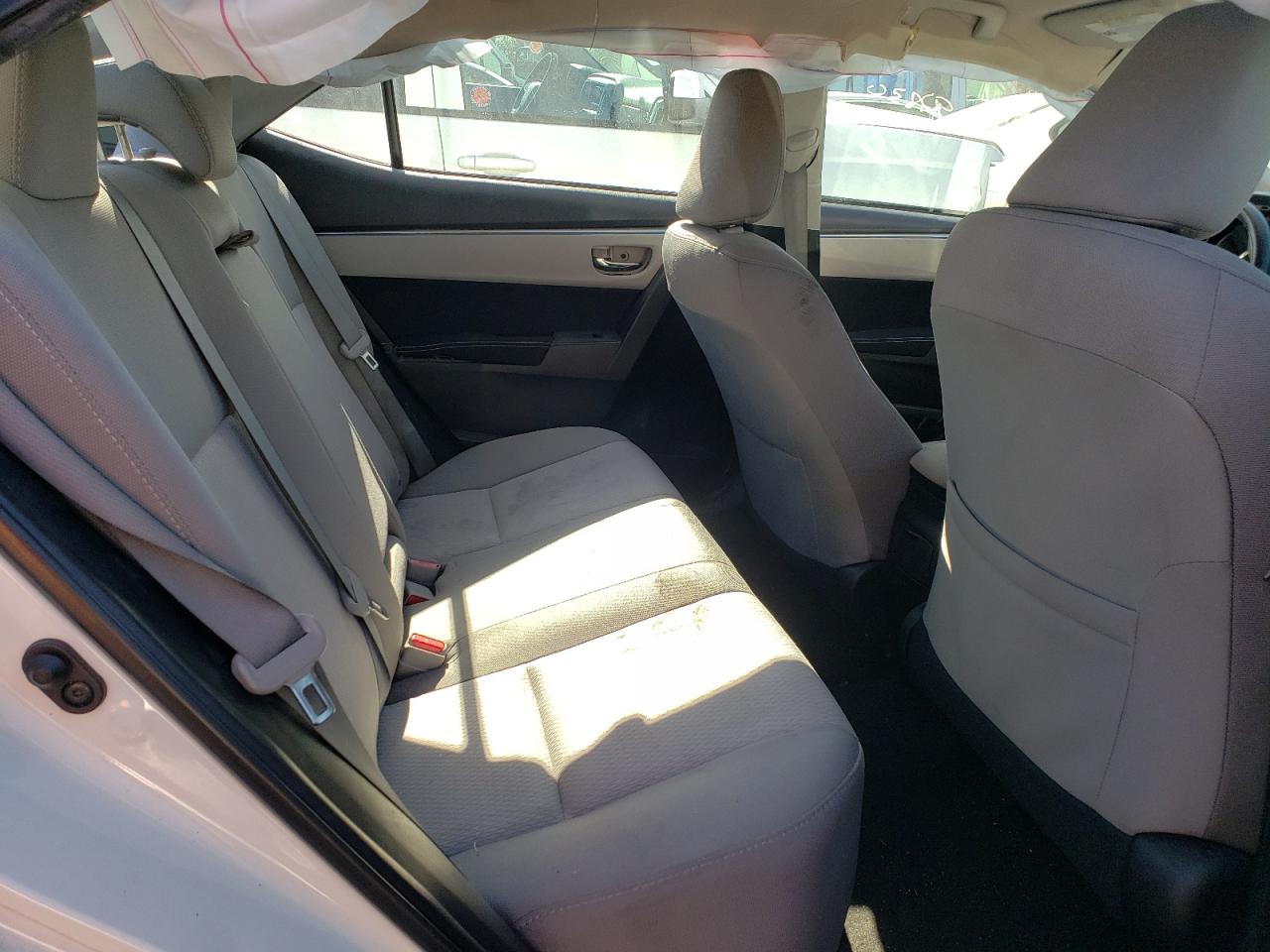 Photo 6 from auction – 2015 TOYOTA COROLLA L with VIN 2T1BURHE1FC373192