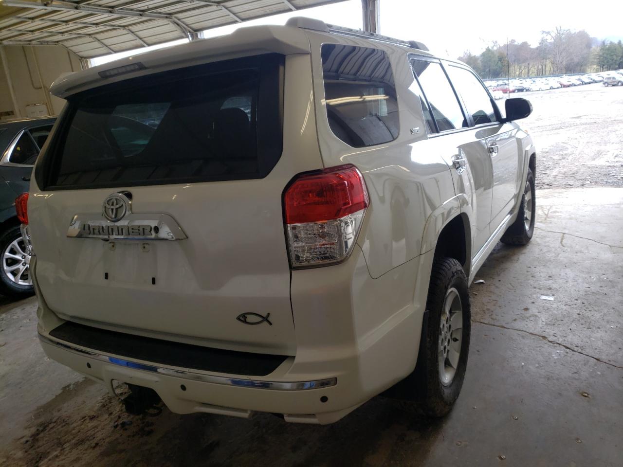 Photo 4 from auction – 2013 TOYOTA 4RUNNER SR with VIN JTEBU5JR1D5132261