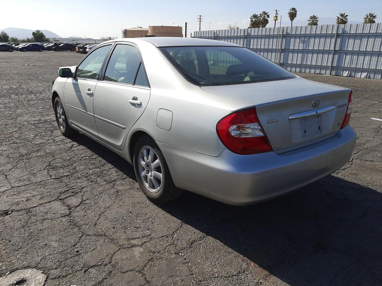 Photo 3 from auction – 2002 TOYOTA CAMRY 4D 2 with VIN JTDBF30K820015018