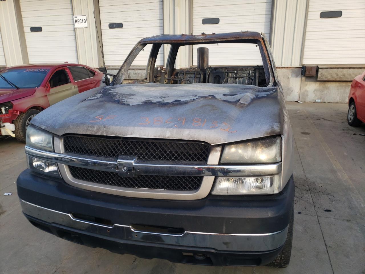 Photo 9 from auction – 2004 CHEVROLET SILVERADO with VIN 1GCHK23174F169058