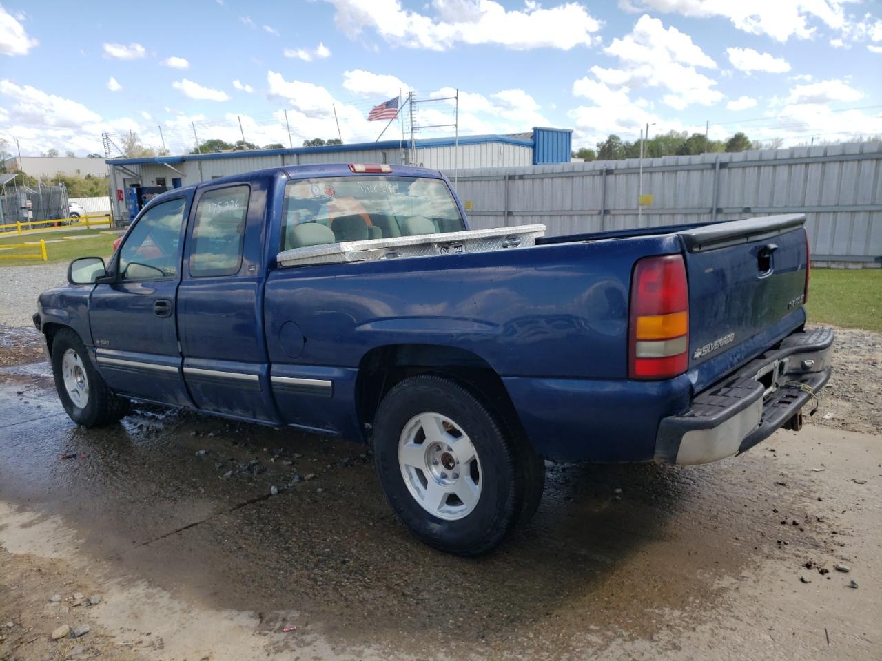 Photo 3 from auction – 2000 CHEVROLET SILVERADO with VIN 2GCEC19V2Y1220841