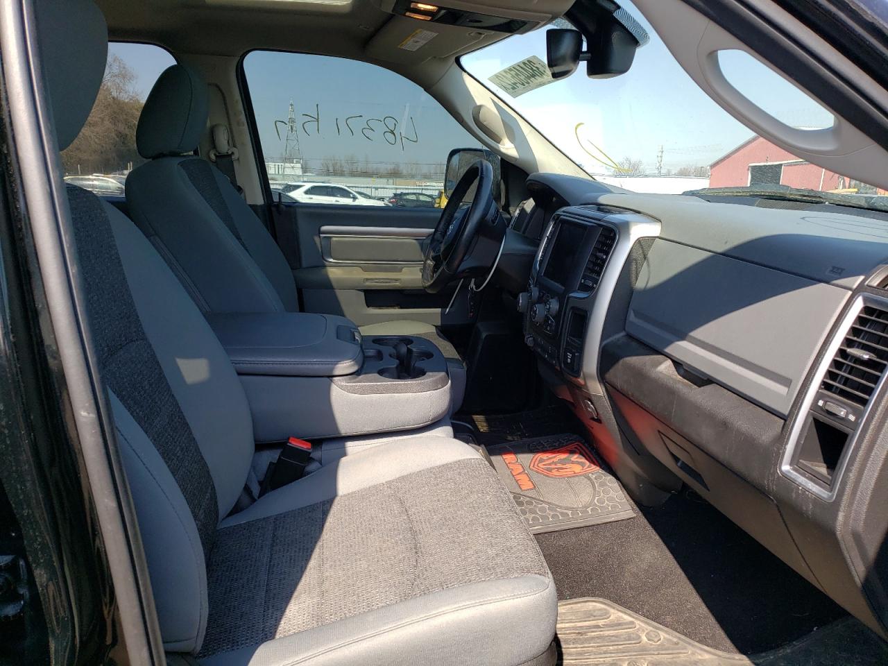 Photo 5 from auction – 2019 RAM 1500 CLASS with VIN 1C6RR7LT9KS689014