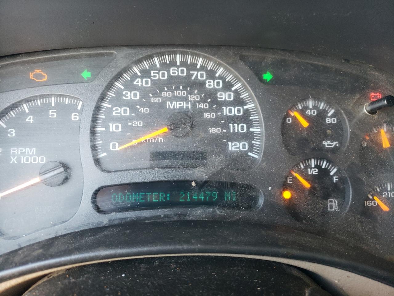 Photo 8 from auction – 2004 CHEVROLET SILVERADO with VIN 2GCEC19V541349120