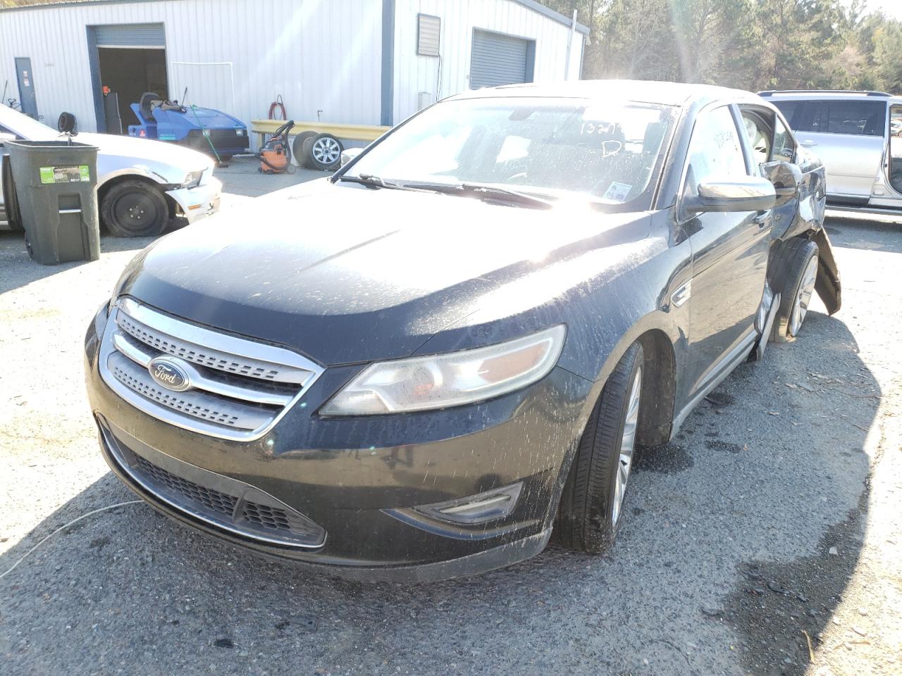Photo 2 from auction – 2010 FORD TAURUS LIM with VIN 1FAHP2FWXAG132798