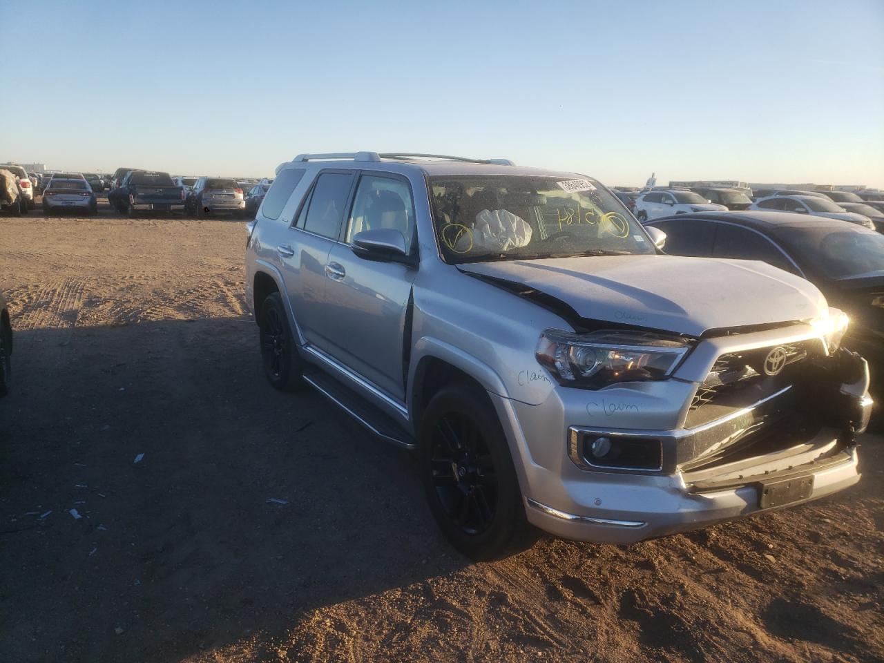 TOYOTA 4RUNNER SR 2019 with VIN JTEBU5JR6K5639038 - Photo from auction