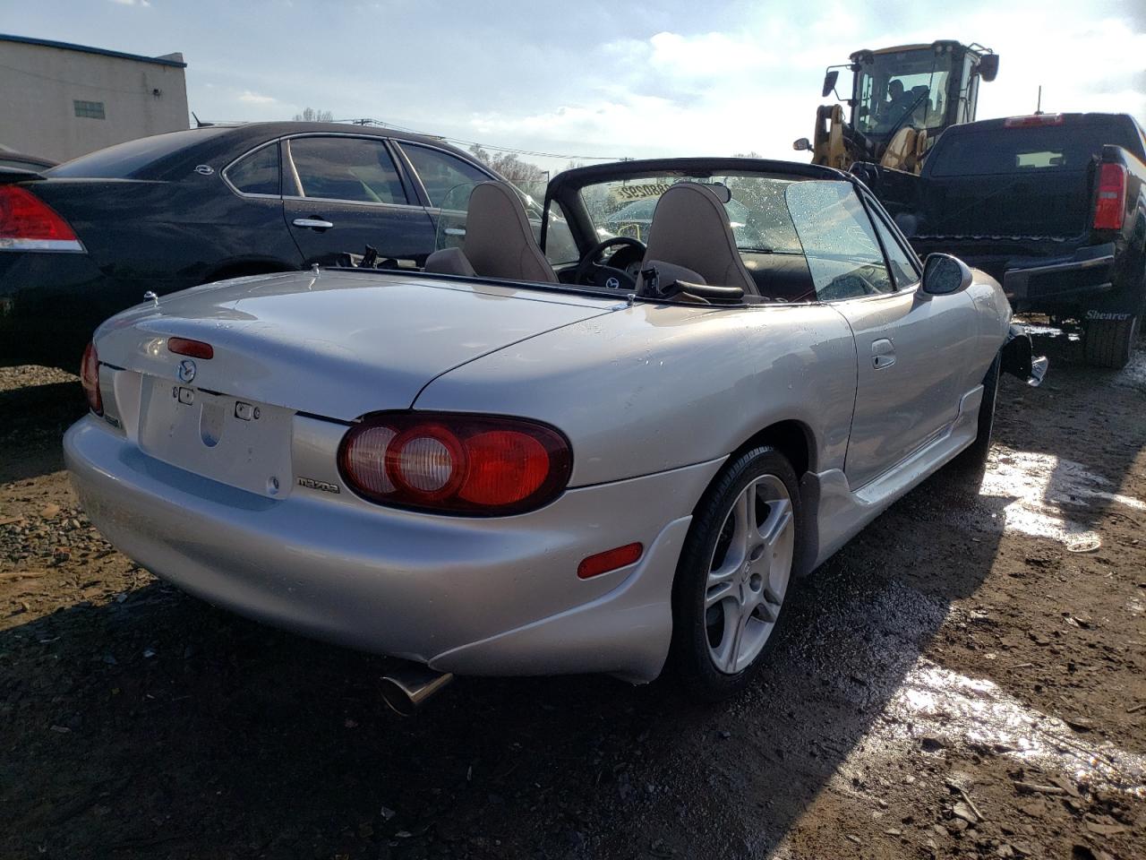 Photo 4 from auction – 2004 MAZDA MX-5 MIATA with VIN JM1NB353840404299