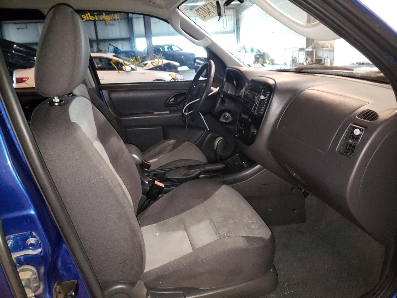 Photo 5 from auction – 2007 FORD ESCAPE XLS with VIN 1FMYU92Z87KA20062