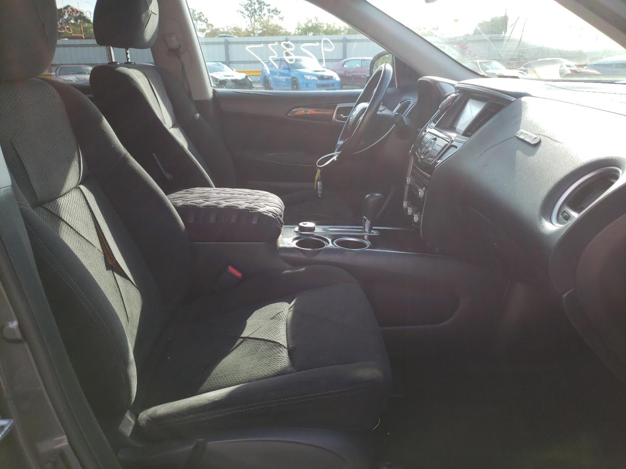 Photo 5 from auction – 2015 NISSAN PATHFINDER with VIN 5N1AR2MN9FC601695