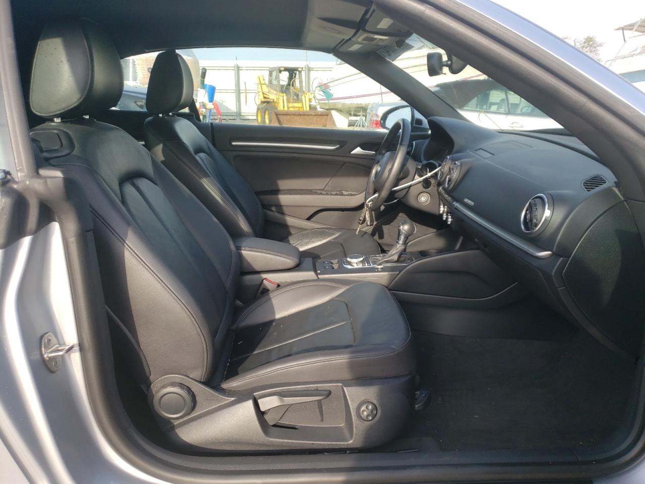 Photo 5 from auction – 2015 AUDI A3 PREMIUM with VIN WAU7FLFF4F1068537