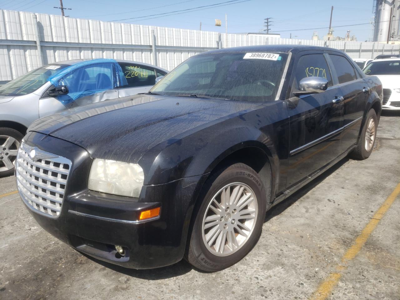 Photo 2 from auction – 2010 CHRYSLER 300 TOURIN with VIN 2C3CA5CV2AH182915