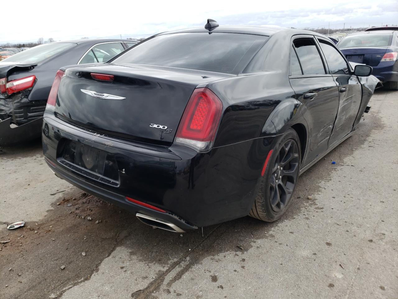 Photo 4 from auction – 2019 CHRYSLER 300 S with VIN 2C3CCABG1KH693927