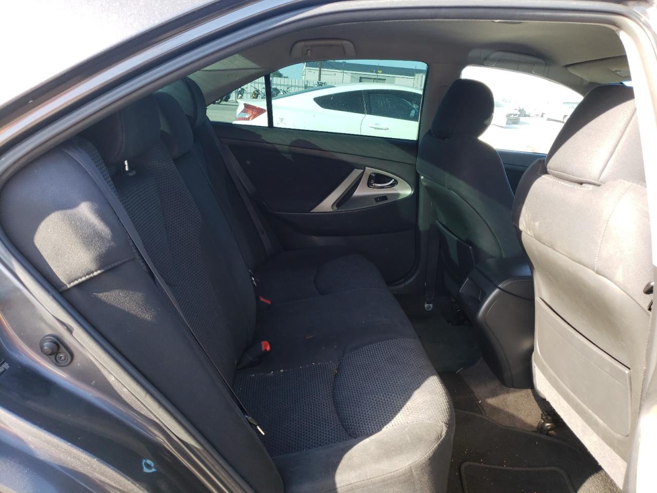 Photo 6 from auction – 2010 TOYOTA CAMRY BASE with VIN 4T1BF3EK1AU019066