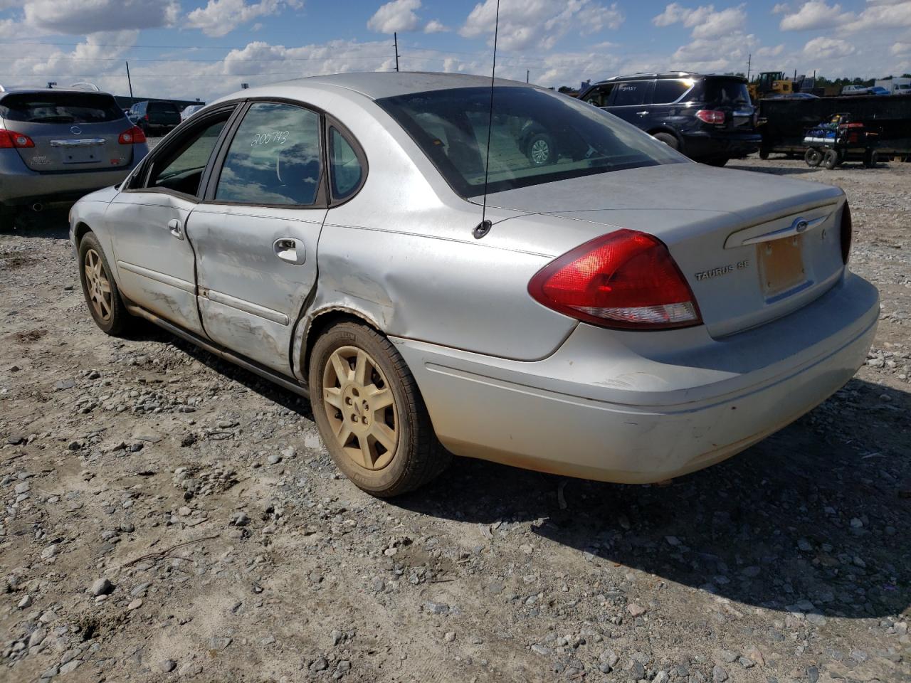 Photo 3 from auction – 2007 FORD TAURUS SE with VIN 1FAFP53U57A202618