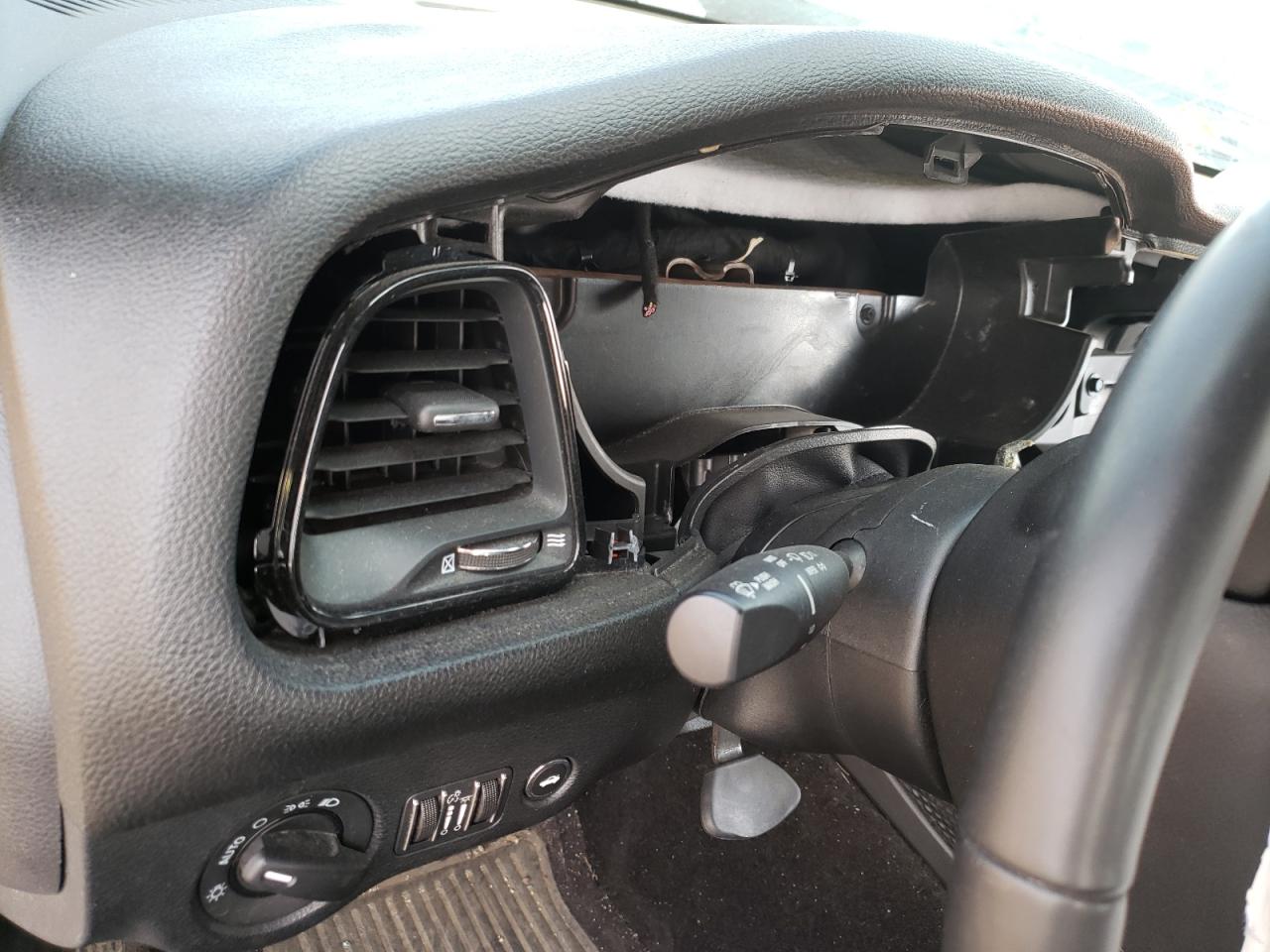 Photo 8 from auction – 2018 DODGE CHALLENGER with VIN 2C3CDZAGXJH121864