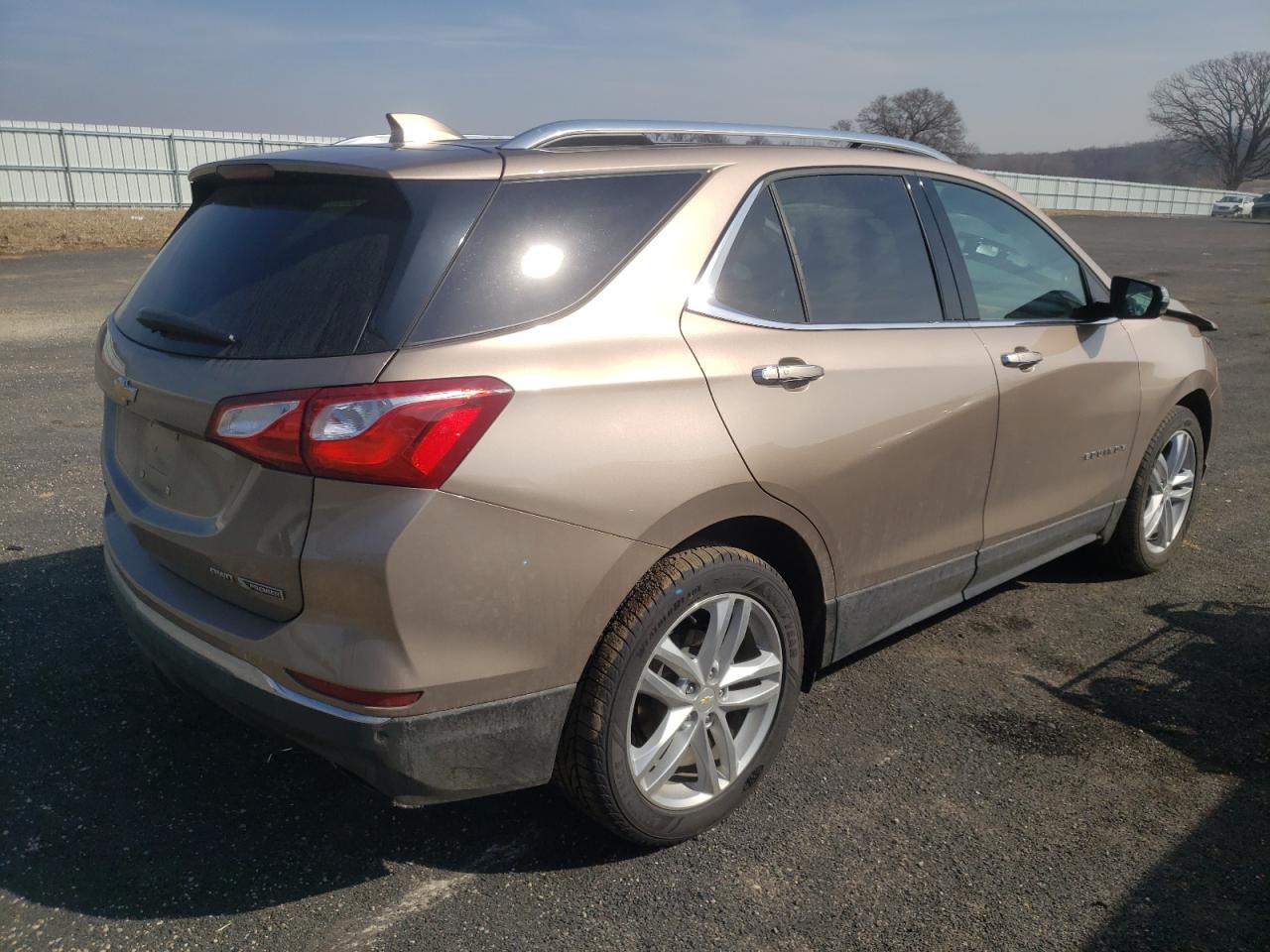 Photo 4 from auction – 2018 CHEVROLET EQUINOX PR with VIN 2GNAXWEX4J6291112