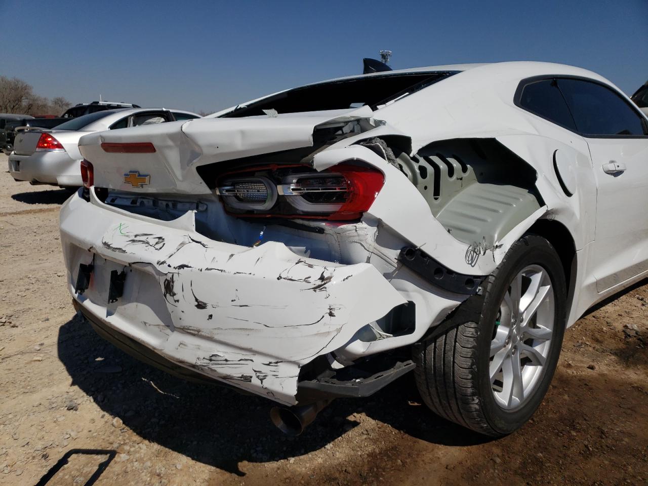 Photo 9 from auction – 2021 CHEVROLET CAMARO LS with VIN 1G1FB1RX5M0109787