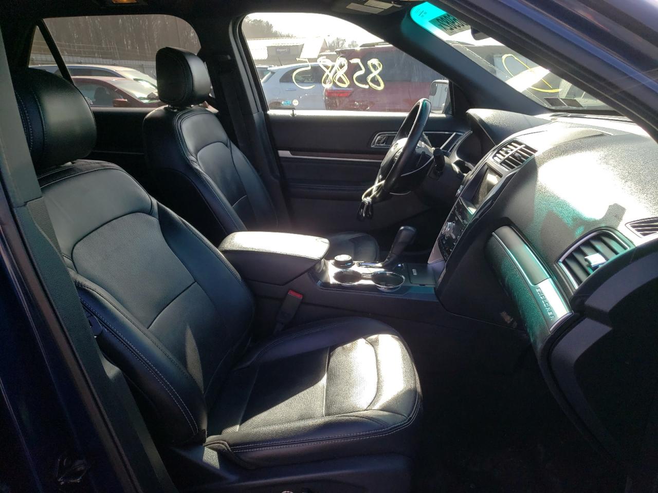 Photo 5 from auction – 2017 FORD EXPLORER L with VIN 1FM5K8F85HGA34963