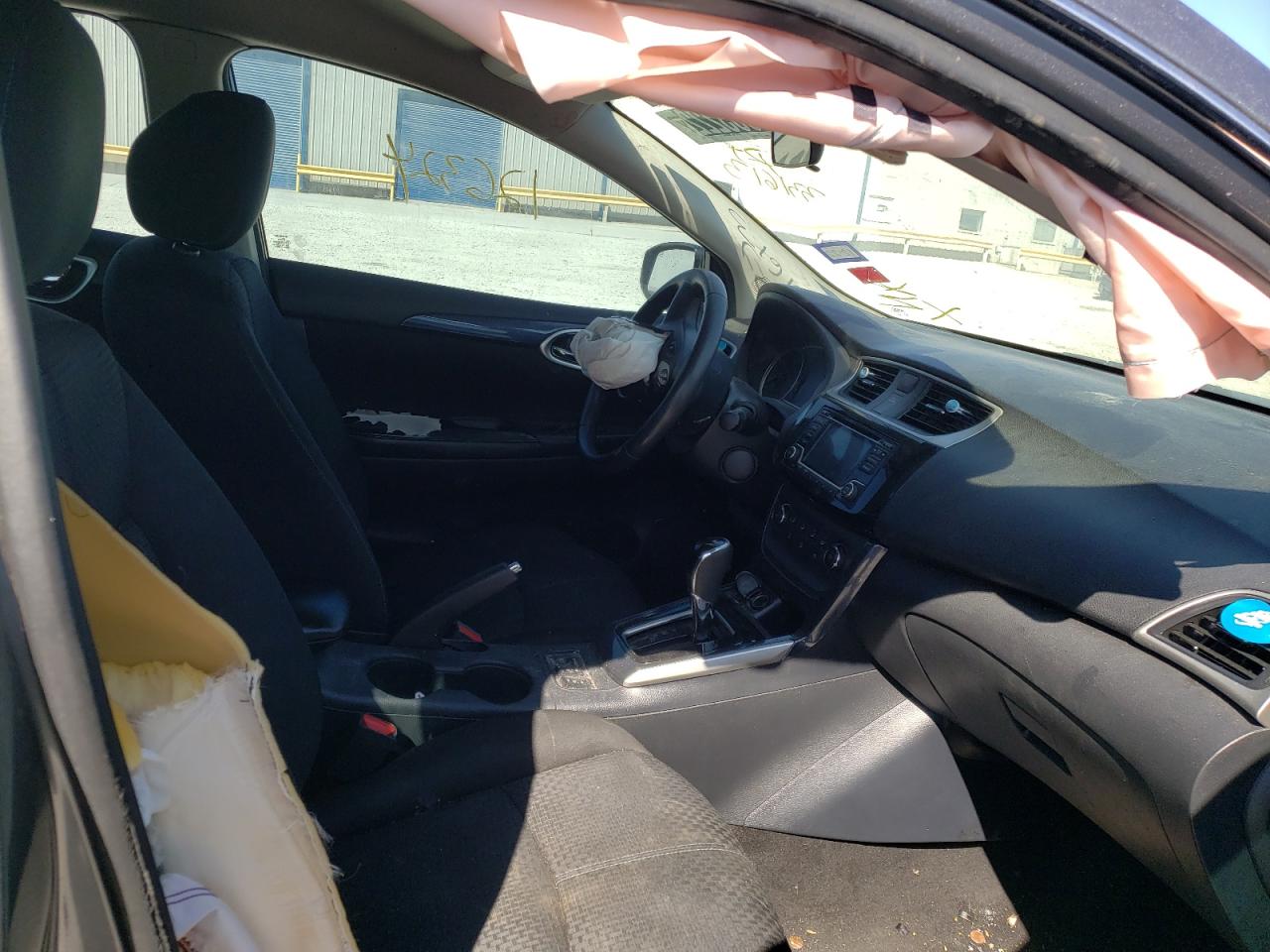 Photo 5 from auction – 2017 NISSAN SENTRA S with VIN 3N1AB7APXHY331613