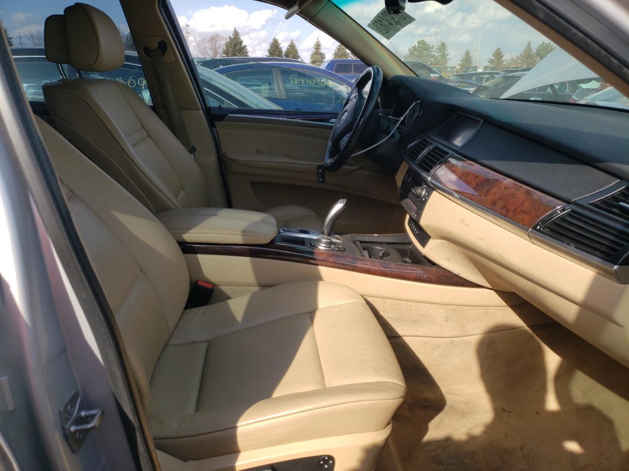 Photo 5 from auction – 2010 BMW X5 XDRIVE3 with VIN 5UXFF0C52ALT84457