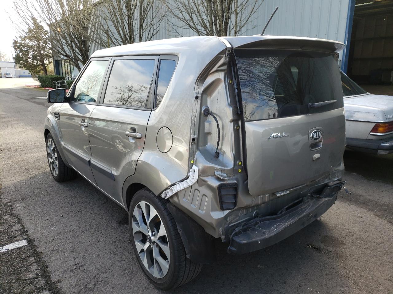 Photo 3 from auction – 2013 KIA SOUL + with VIN KNDJT2A61D7634098