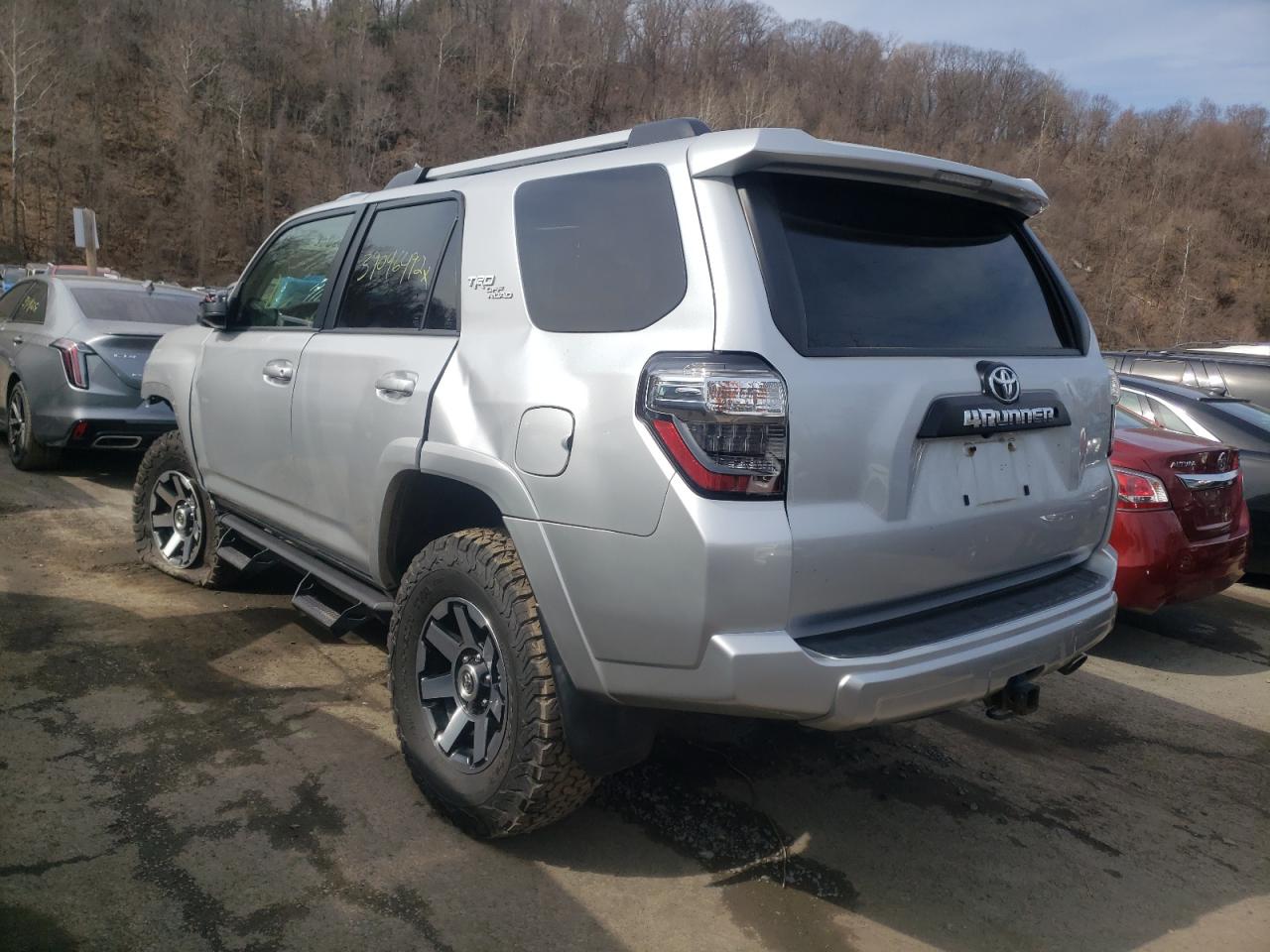 Photo 3 from auction – 2018 TOYOTA 4RUNNER SR with VIN JTEBU5JR0J5492925