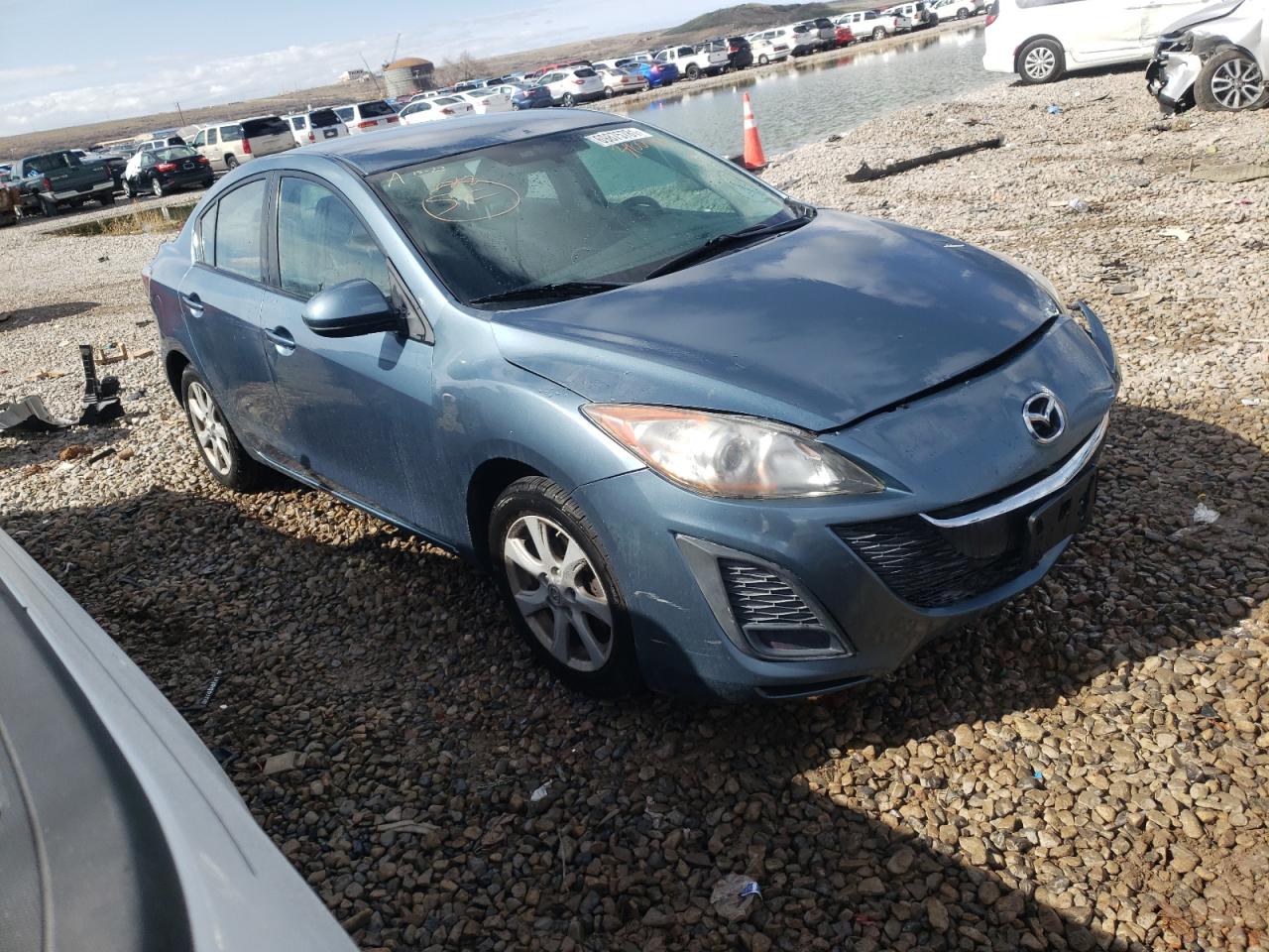 MAZDA 3 I 2011 with VIN JM1BL1VG8B1451069 - Photo from auction