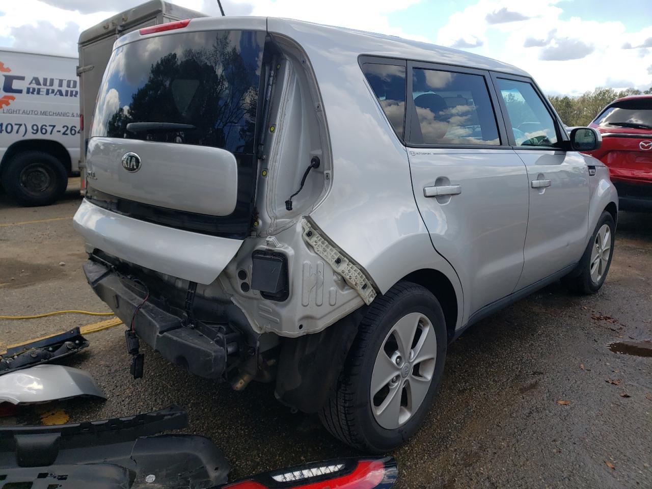 Zdjęcie 4 z aukcji – 2015 KIA SOUL z VIN KNDJN2A27F7809920