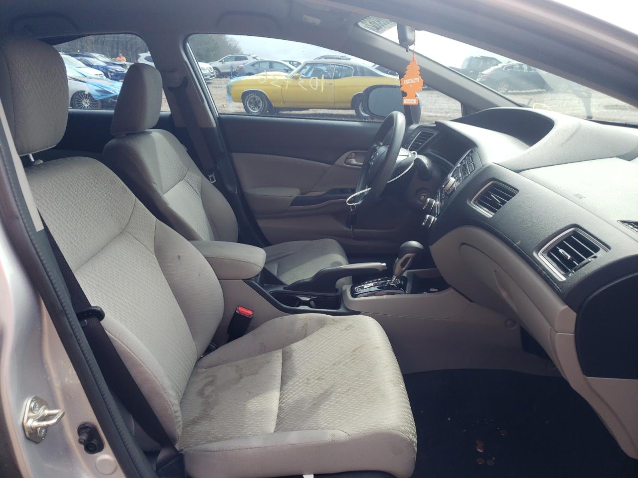 Photo 5 from auction – 2014 HONDA CIVIC LX with VIN 19XFB2F54EE066732