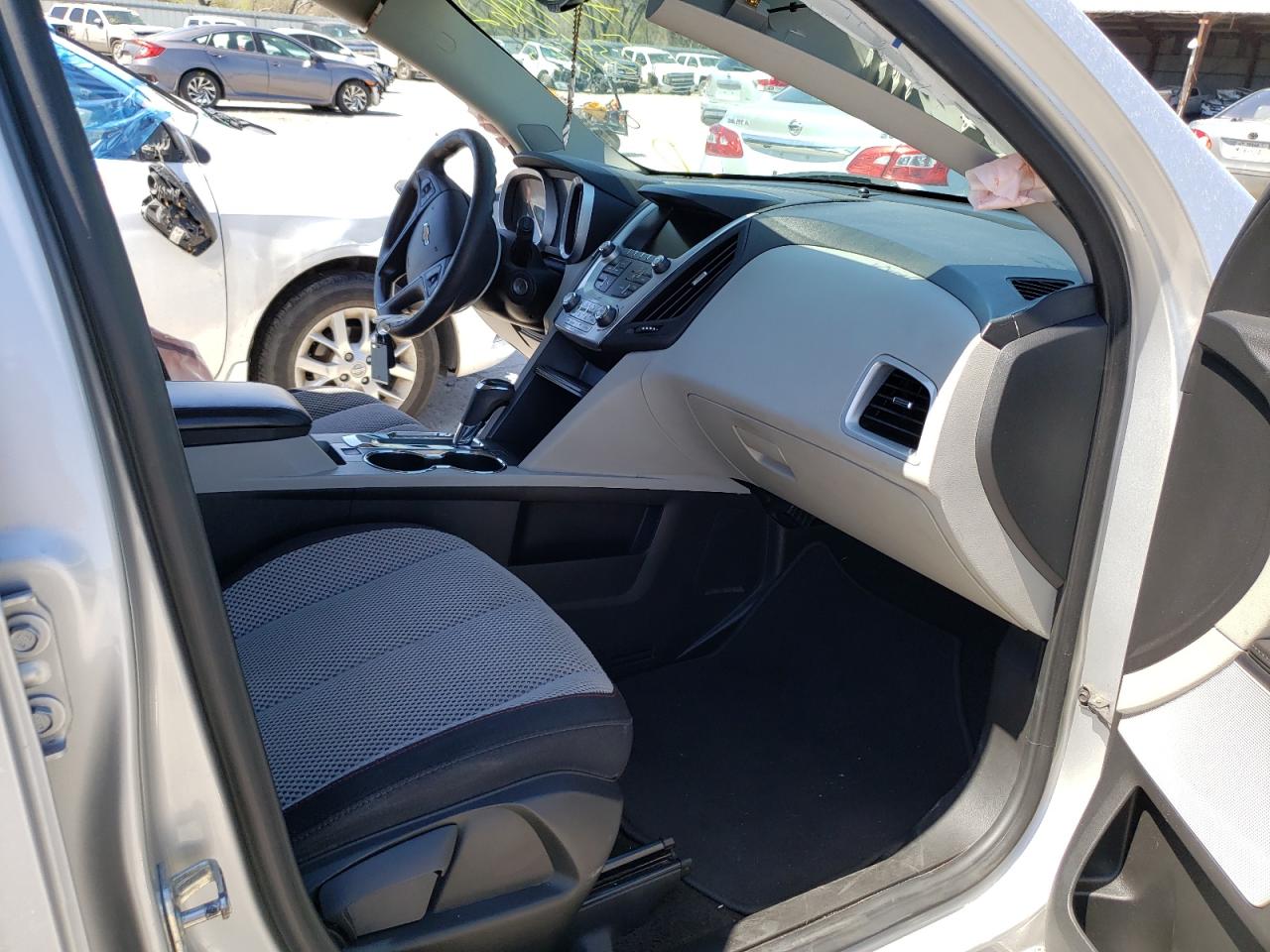 Photo 5 from auction – 2017 CHEVROLET EQUINOX LS with VIN 2GNALBEK1H1534133