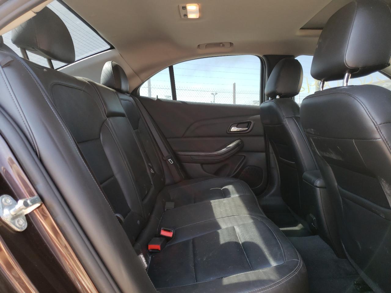 Photo 6 from auction – 2015 CHEVROLET MALIBU 2LT with VIN 1G11D5SL3FF199704