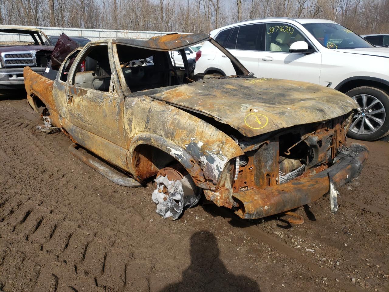 GMC SONOMA 2003 z numerem VIN 1GTDT19X738201642 - Zdjęcie z aukcji
