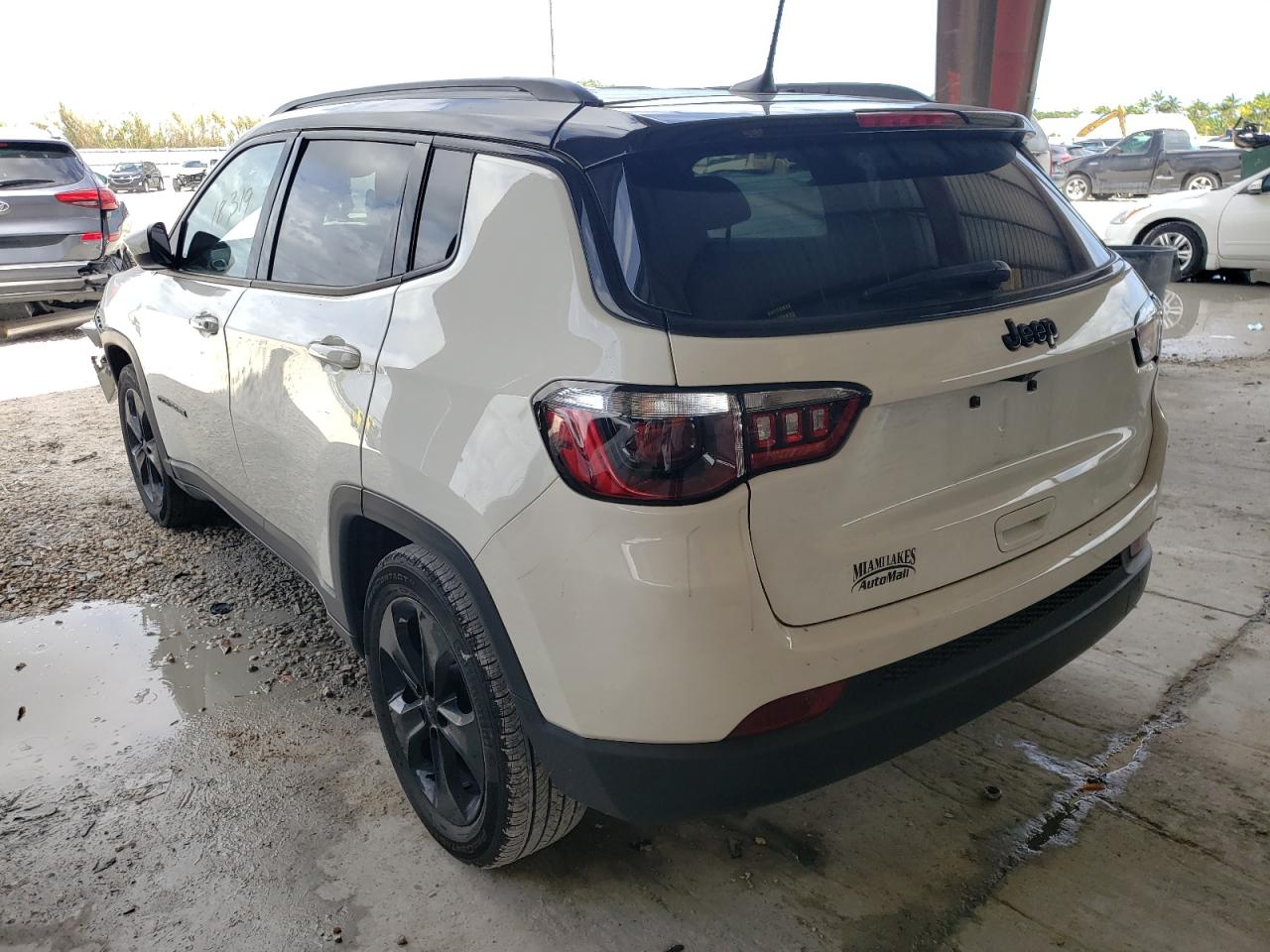 Photo 3 from auction – 2020 JEEP COMPASS LA with VIN 3C4NJCBB3LT257891