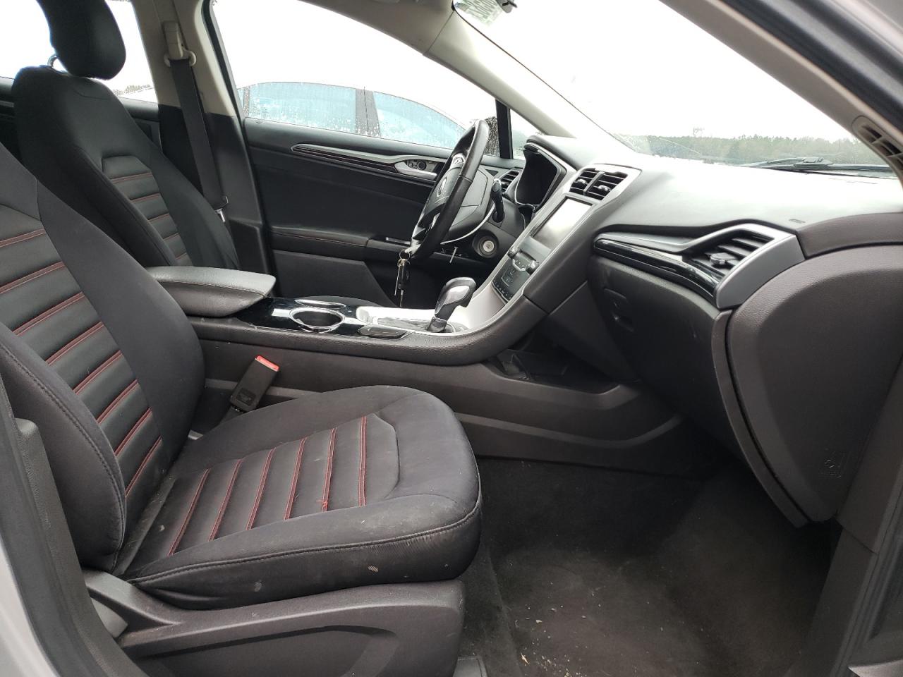 Photo 5 from auction – 2013 FORD FUSION SE with VIN 3FA6P0HR7DR102335