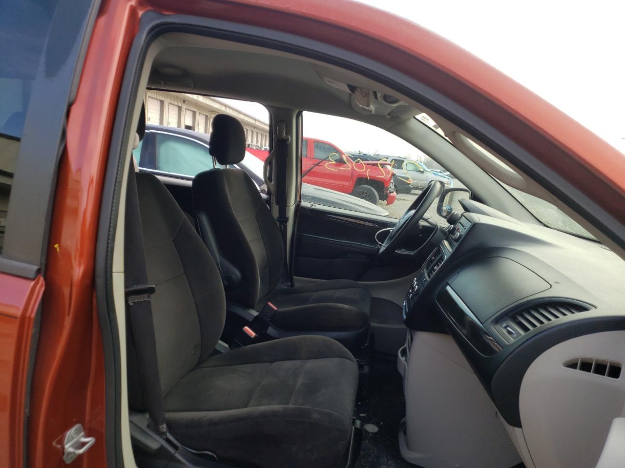 Photo 5 from auction – 2012 DODGE GRAND CARA with VIN 2C4RDGBG3CR262751