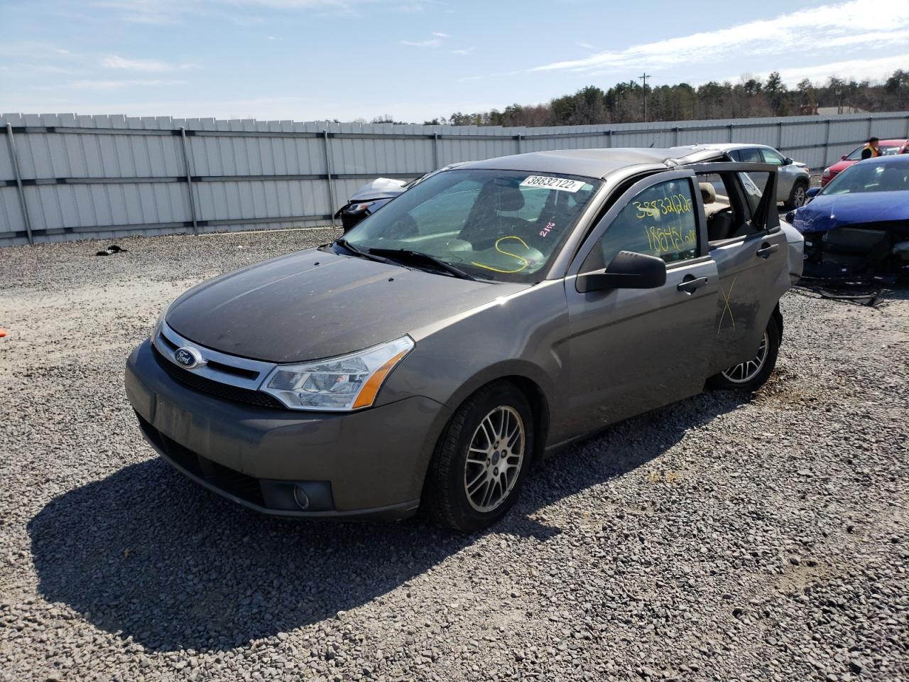 Photo 2 from auction – 2011 FORD FOCUS with VIN 1FAHP3FN0BW175308