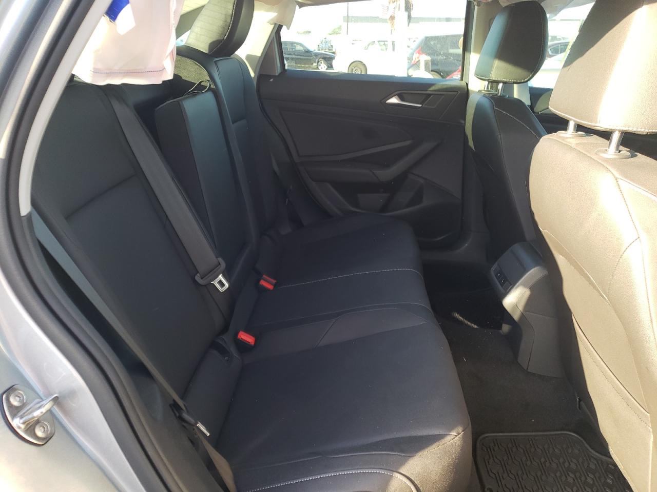 Photo 6 from auction – 2020 VOLKSWAGEN JETTA SEL with VIN 3VWEB7BU4LM076537