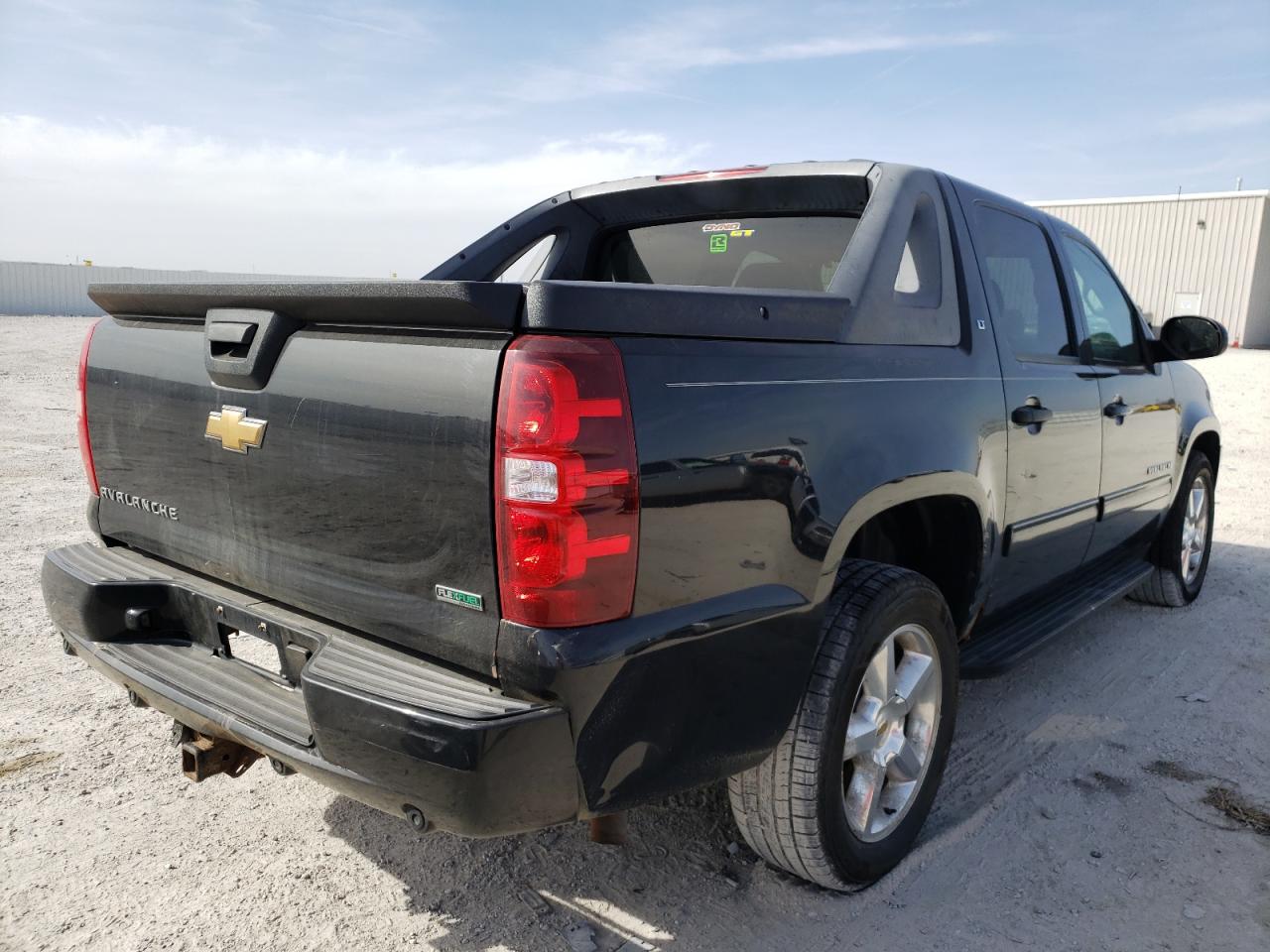 Photo 4 from auction – 2010 CHEVROLET AVALANCHE with VIN 3GNVKFE07AG108809