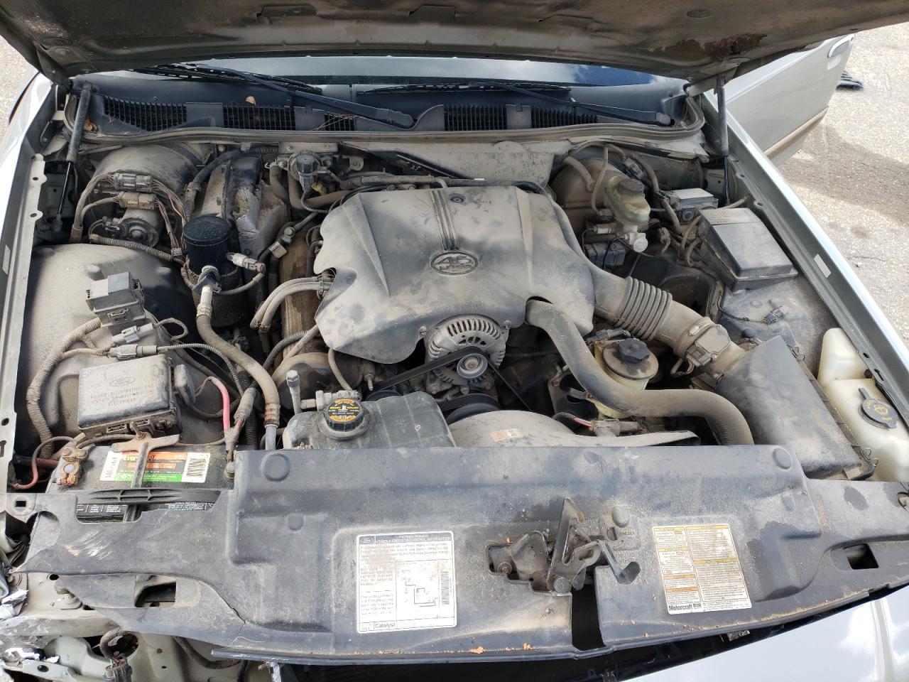 Photo 7 from auction – 2000 MERCURY GRAND MARQ with VIN 2MEFM74W6YX733686